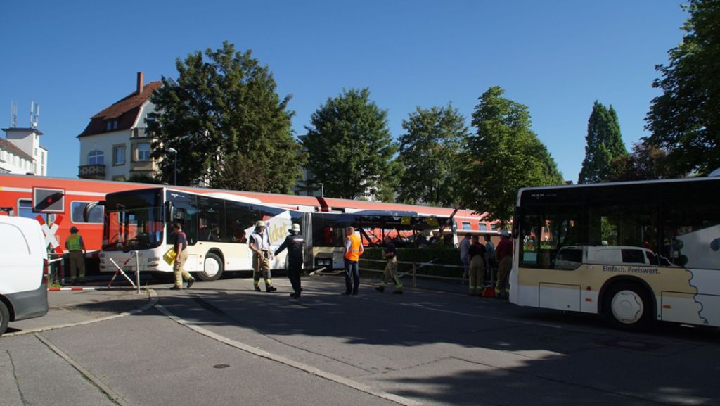 Tuttlingen: Zug mit Southside-Rückreisenden kollidiert mit Bus