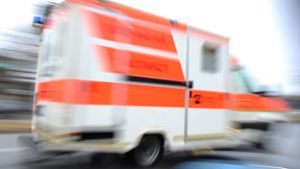 Bei Tauberbischofsheim: Rettungswagen und Auto kollidieren –  Vier Verletzte