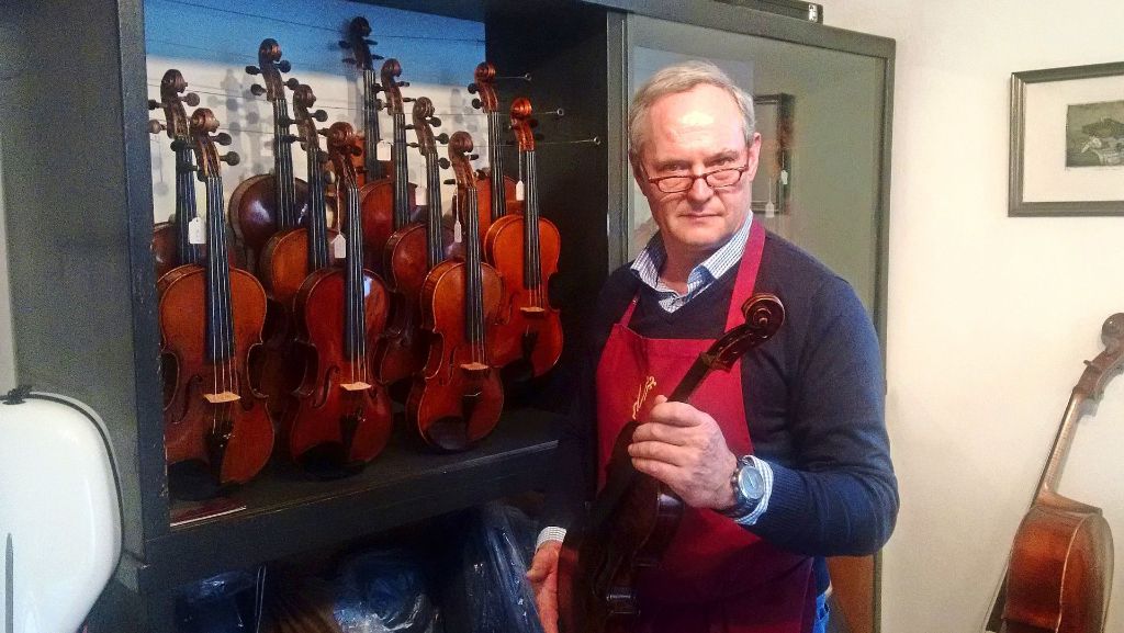 Kleine Handwerker im Stuttgarter Westen: Da hängt die Werkstatt voller Geigen