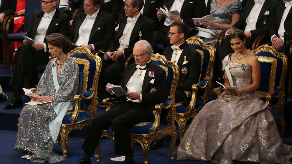 Gala mit schwedischen Royals: Nobelpreise an sieben Forscher verliehen