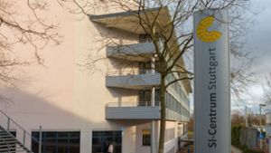 Verletzte nach Brand im SI-Centrum in Möhringen: Rauchschwaden ziehen bis über den zehnten Stock hinaus