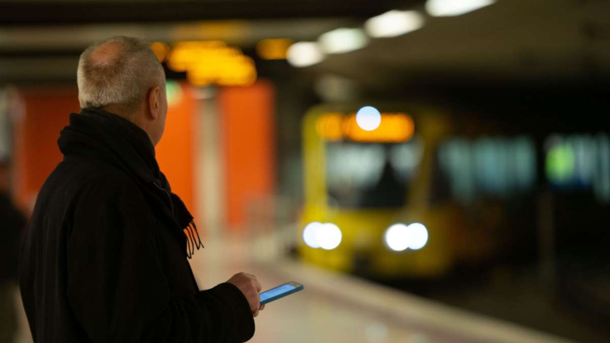 Neue Displays in Stuttgarts Bahnhöfen: Sprechende Fahrgastanzeigen versprechen mehr Durchblick