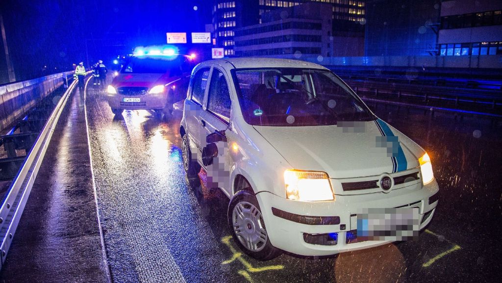 Stuttgart: Auto erfasst Passanten auf der B14