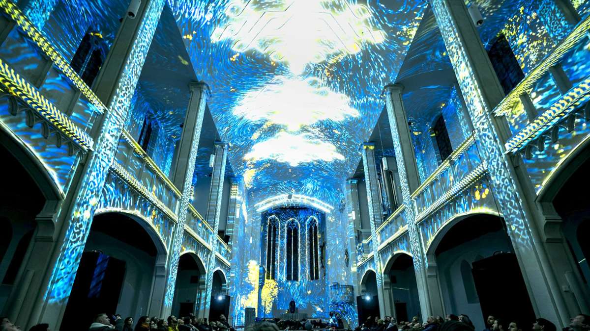 Johanneskirche in Stuttgart: So beeindruckend ist die immersive Lichtshow Genesis