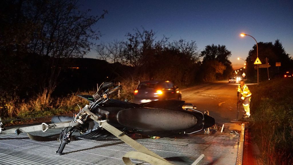 Motorradunfall im Kreis Göppingen: Zwei 18-Jährige schwer verletzt