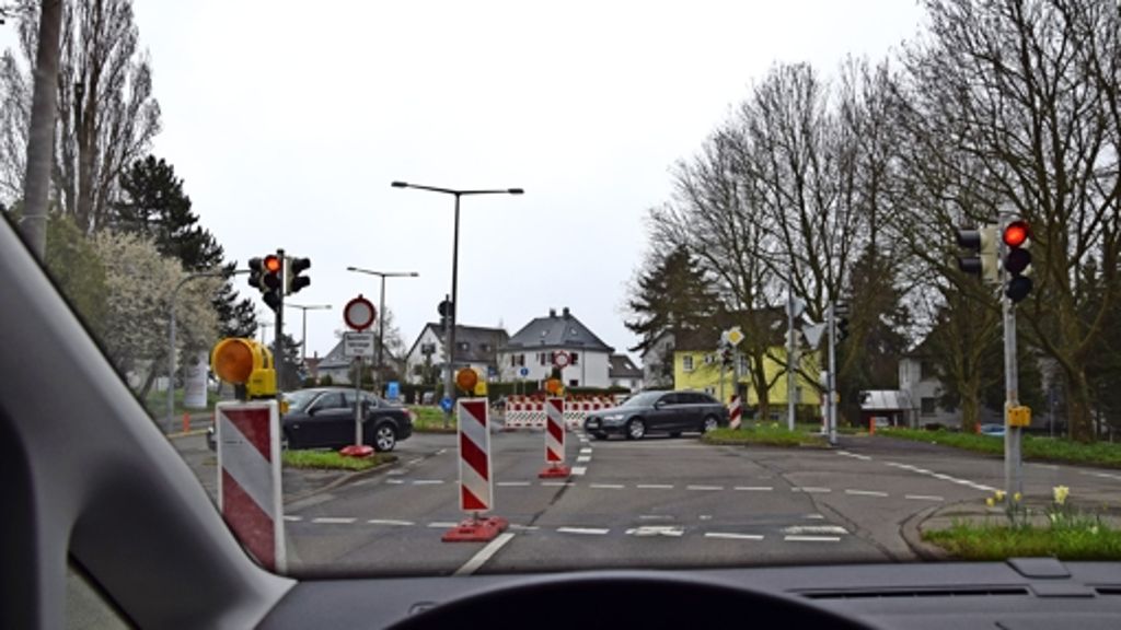 Verkehr auf der B 27 in Stuttgart: Vorzeitige Sperrung verursacht Stau
