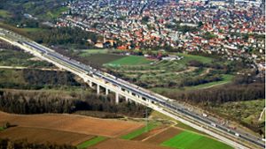 ICE-Strecke bei Denkendorf: Oberleitung im Wert von Zehntausenden Euro gestohlen