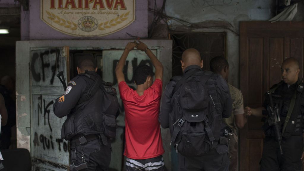 Drogenbandenkrieg in Rio: Militär rückt in Favela ein