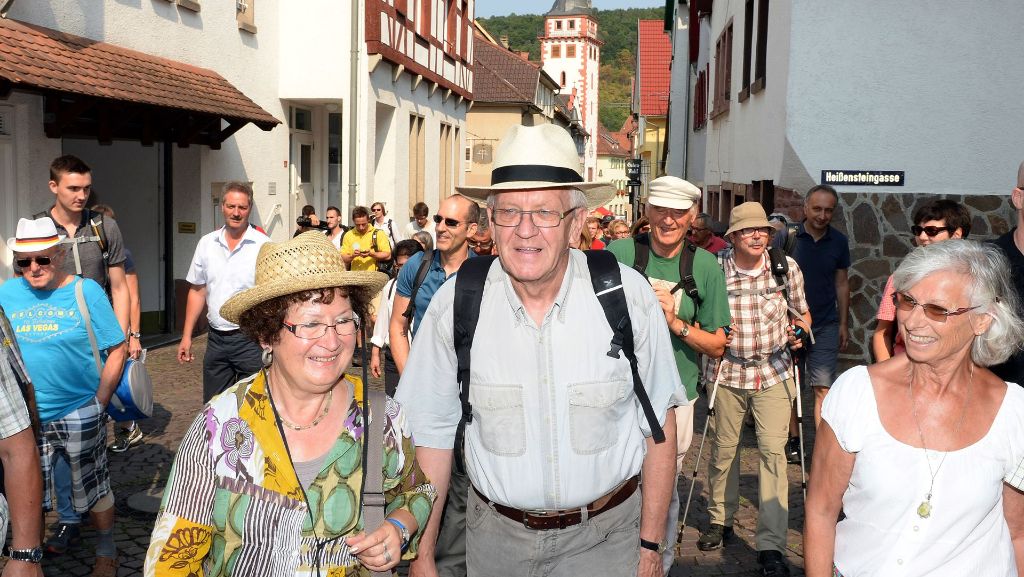 Baden-Württemberg: Winfried Kretschmann beginnt Wandertour