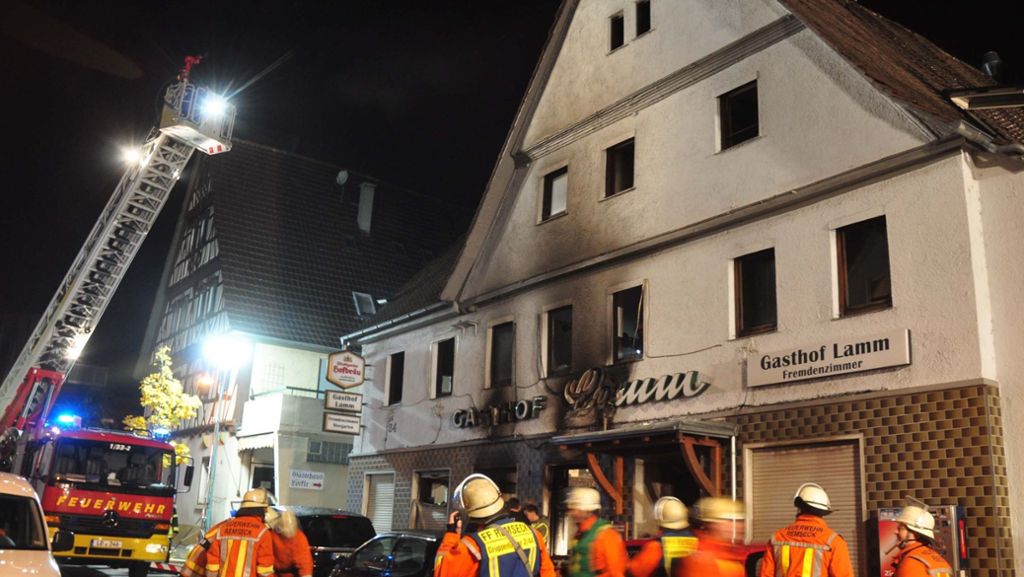 Feuer in leer stehendem Gasthaus in Remseck: Brandstiftung im Gasthof Lamm bleibt ungeklärt