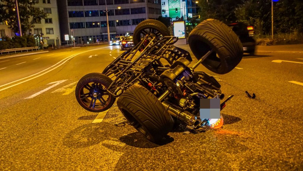 Stuttgart: Quadfahrer bei Unfall schwer verletzt
