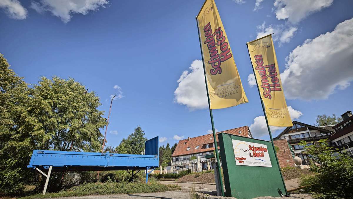 „Schandfleck“ in Kaisersbach: Ärger wegen Rostlauben im Grün
