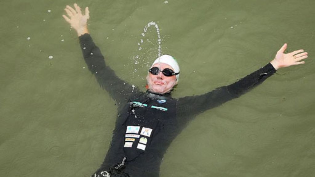 Rheinschwimmer Andreas Fath: Es läuft rund: Nächste Etappe verkürzt