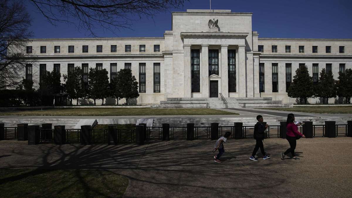 Nach zehn Erhöhungen in Folge: US-Notenbank Fed lässt Leitzins erstmals unverändert
