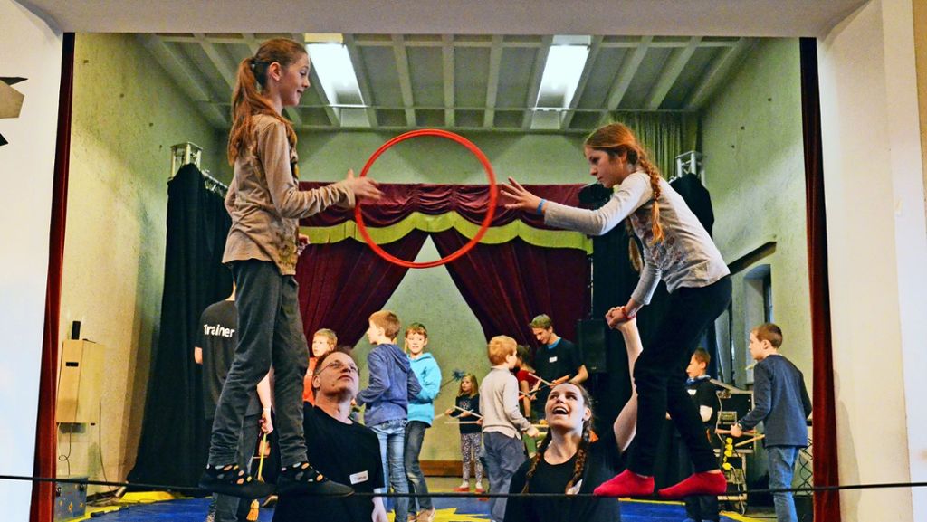 Stuttgart-Kaltental/Stuttgart-Dachswald: Kinder machen Zirkus in der Thomaskirche