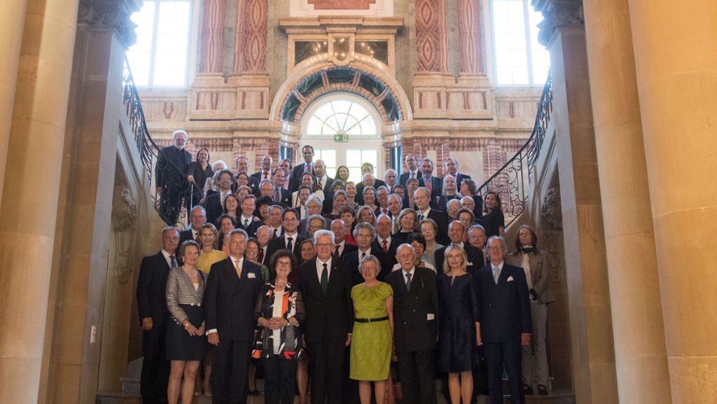 Adelsempfang beim Ministerpräsidenten: Kretschmann dankt für Erhalt von Kulturdenkmälern