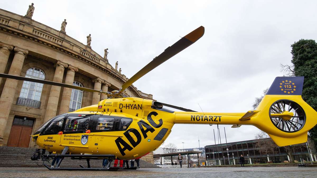 ADAC-Aktion in Stuttgart: Rettungshubschrauber landet vor der Oper