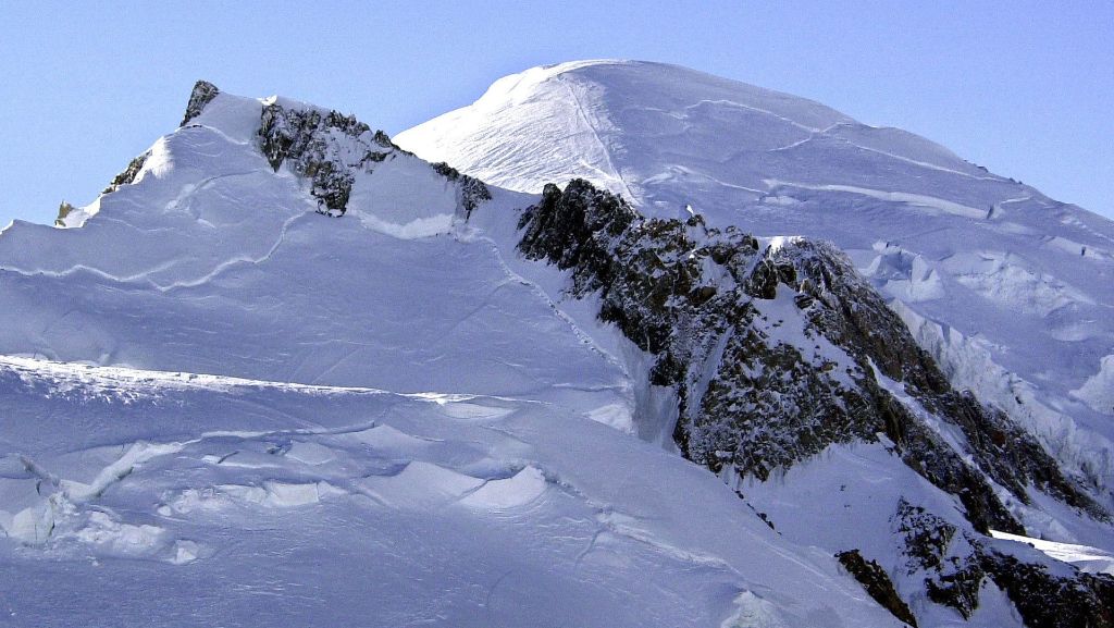 Gletscher gibt Überreste frei: Drei Leichen am Montblanc entdeckt