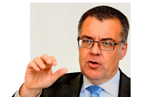Bosch-Geschäftsführer <b>Dirk Hoheisel</b> mahnt ein gesetzliches Regelwerk an, ... - media.media.c86109f8-caf3-4ff1-b59d-b44b95dc227f.normalized