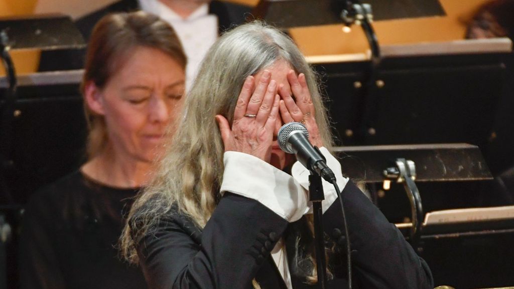 Nobelpreisfeier ohne Dylan: Patti Smith versagt die Stimme