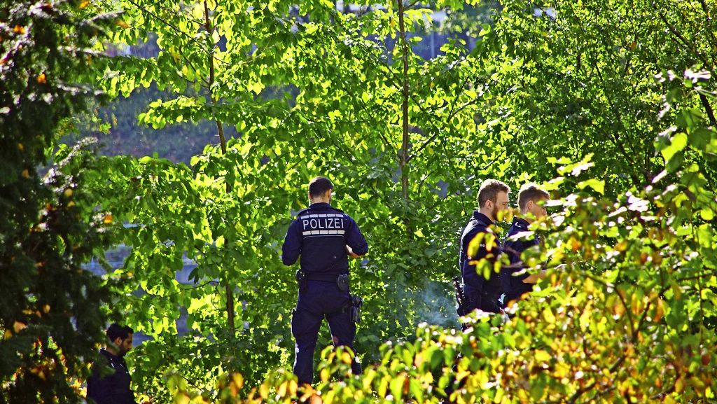Tote im Neckar: Leiche im Neckar gibt der Kripo viele Rätsel auf