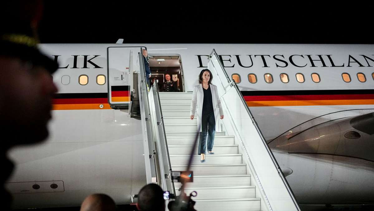 Probleme am Flughafen in Tiflis: Luftwaffen-Airbus mit Baerbock an Bord muss  durchstarten
