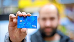 Flüchtlinge im Landkreis Ludwigsburg: Hitzige Debatte zur Bezahlkarte
