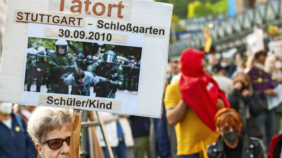 Kundgebung in Stuttgart: Erinnerung an Schwarzen Donnerstag