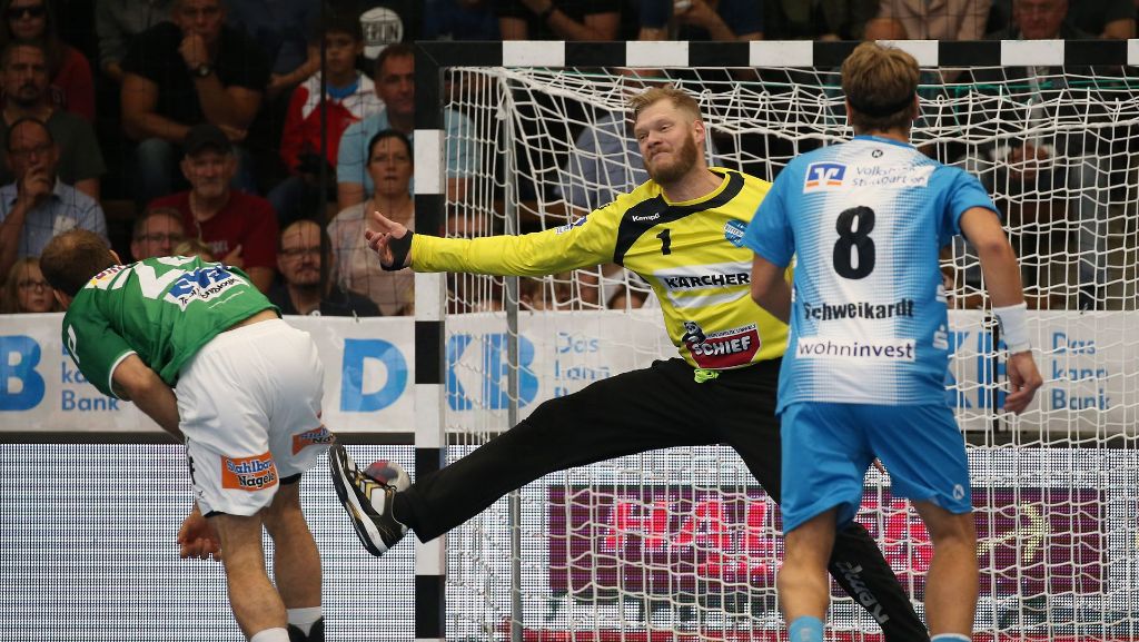  Der TVB Stuttgart ist mit dem verdienten 23:21 im Derby bei Frisch Auf in der Tabelle der Handball-Bundesliga am württembergischen Rivalen vorbeigezogen. Der Stuhl von Göppingens Trainer Magnus Andersson wackelt. 