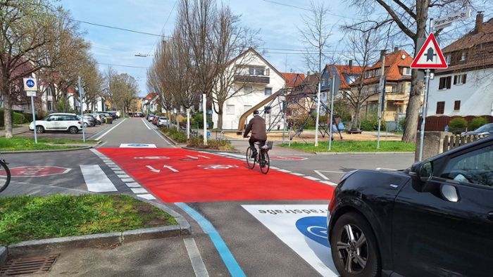 Reichlich Farbe für neue Fahrradstraßen