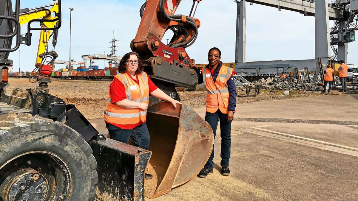 Großbaustelle in Kornwestheim: Zwei Frauen bauen neue Gleise