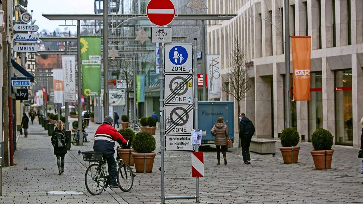 Fahrradfahren in Esslingen: Fahrräder dürfen sich unter die Fußgänger mischen