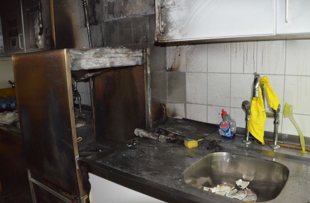 Die Küche des Gemeindezentrums wurde beim Brand komplett zerstört. Foto: Sandra Hintermayr