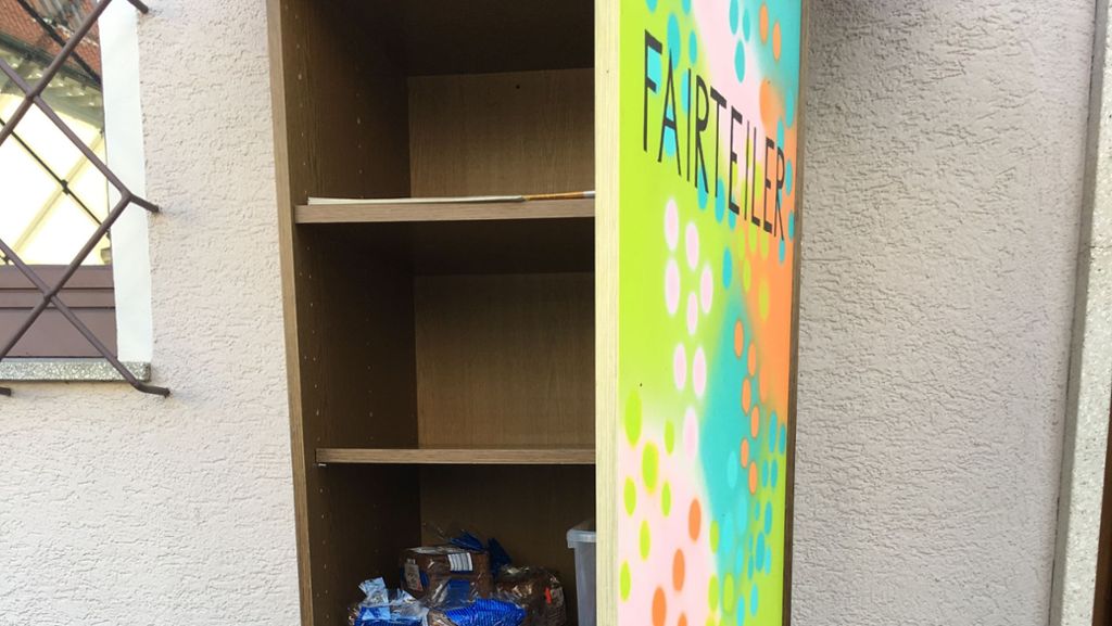 Fairteiler in Esslingen: Ein Schrank voll Essen  für jeden