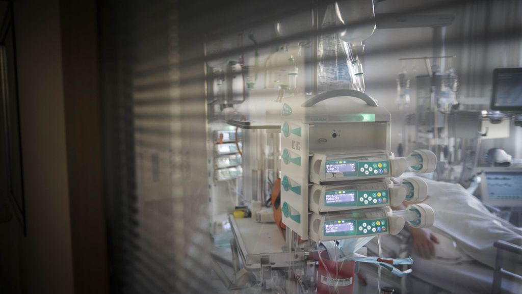 Krankenhausstandort Stuttgart: Massive Kritik an Gehaltszulagen im  Klinikum