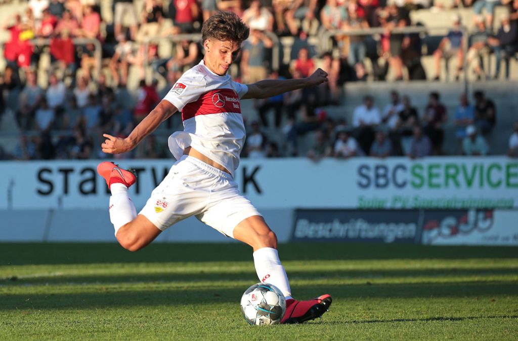 Der erste Neuzugang des VfB Stuttgart für diese Saison kam vom argentinischen Zweitligisten Instituto AC Cordoba: Mateo Klimowicz (19) spielt seit Mai für die Roten. Der Vertrag des talentierten Teenagers läuft bis 2024.