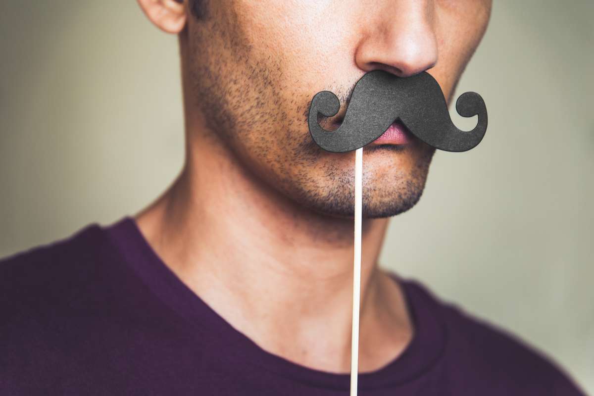 Welche Bedeutung hat der Movember? Foto: Morocko/Shutterstock