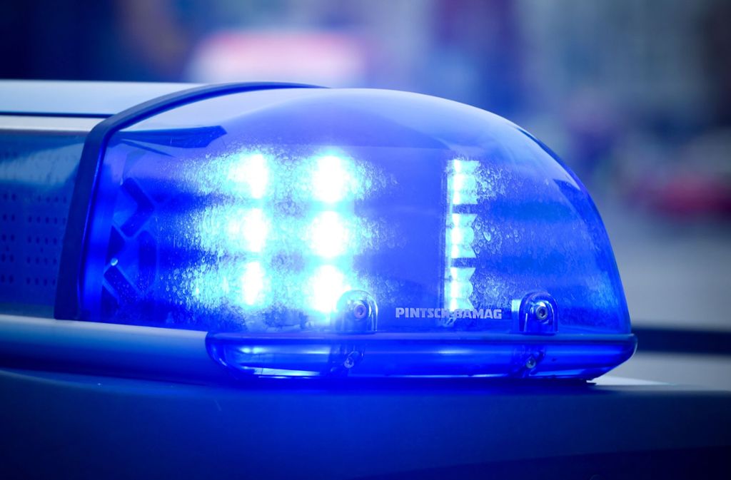 Einen heftigen Unfall meldet die Polizei aus Schopfloch. Foto: dpa