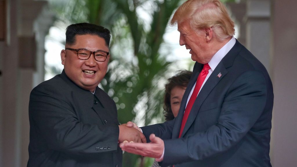Donald Trump in Singapur: Historischer Handschlag zwischen US-Präsident und Kim Jong Un