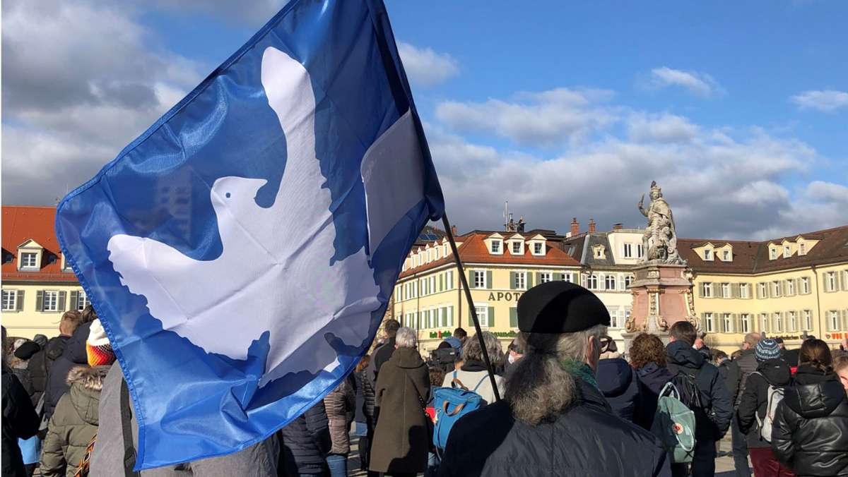 Ukraine-Demo in Ludwigsburg: Hunderte Menschen bei Kundgebung
