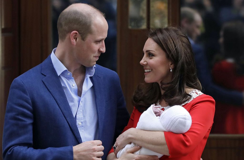 2018: Prinz William und Herzogin Kate bringen Prinz Louis nach Hause.