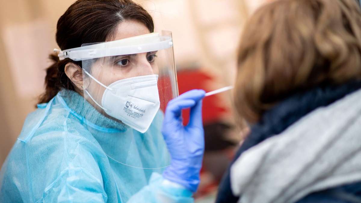  Die Weltgesundheitsorganisation hält ein Ende der Corona-Pandemie in Europa nach der derzeitigen Omikron-Welle für möglich. „Es ist plausibel, dass die Region sich auf eine Endphase der Pandemie zu bewegt“, sagte der Europa-Chef der WHO, Hans Kluge. 
