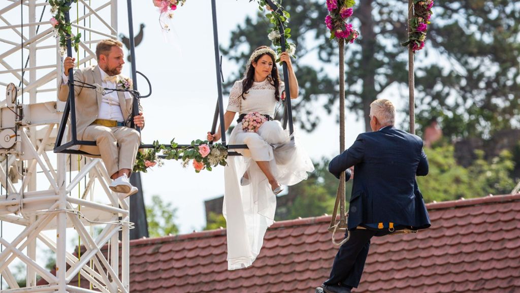 Hochzeit in Breisach als Drahtseilakt: Artistin heiratet auf dem Hochseil