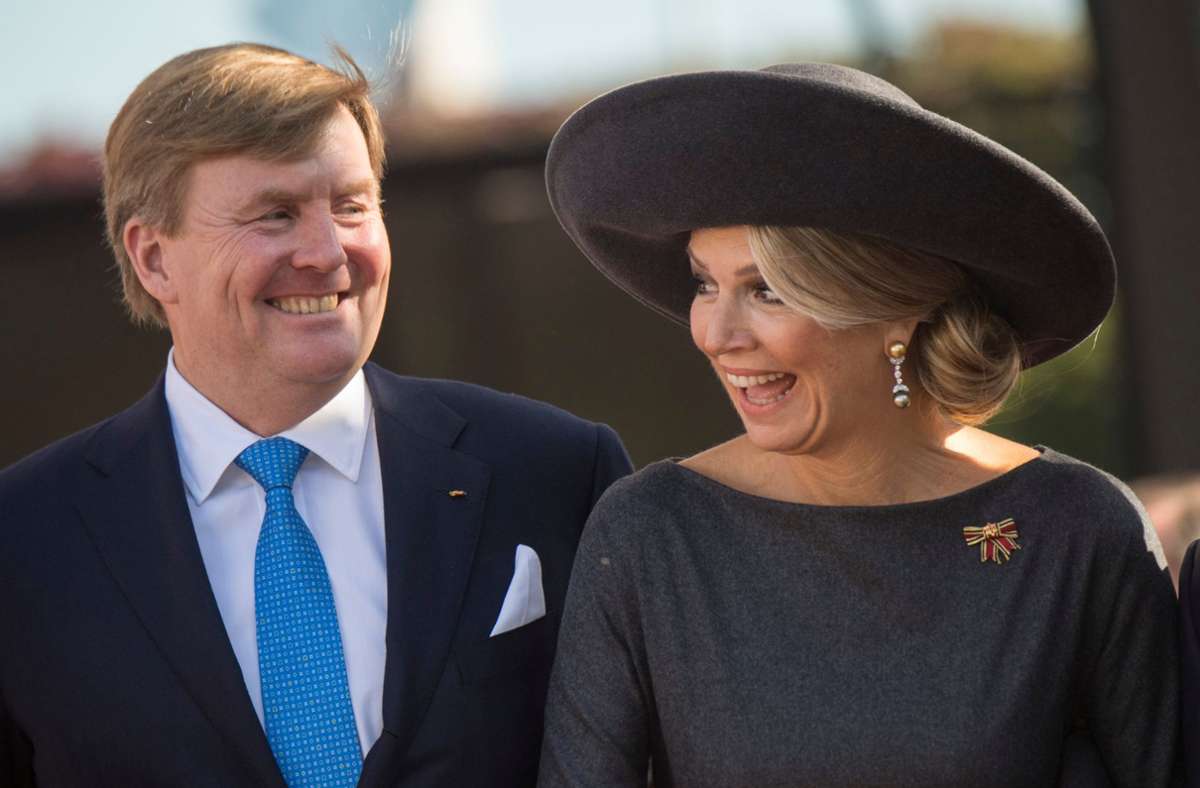 König Willem-Alexander  hat für die Urlaubsreise mit seiner Familie  trotz Corona-Krise viel Kritik geerntet.  (Archivbild) Foto: dpa/Boris Roessler