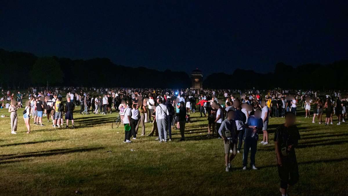 Corona-Verstöße im Hamburger Stadtpark: Polizei räumt Party von 4000 Menschen – Flaschenwürfe auf Polizisten