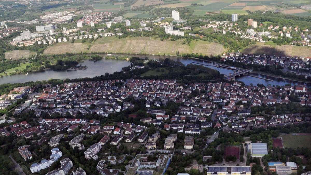  Am Montagnachmittag sind im Stuttgarter Stadtteil Neugereut die Lichter ausgegangen. Ein Kurzschluss, ausgelöst durch ein beschädigtes Erdkabel, hat laut Stuttgarter Netze die Stromversorgung in einem großen Areal gekappt. 
