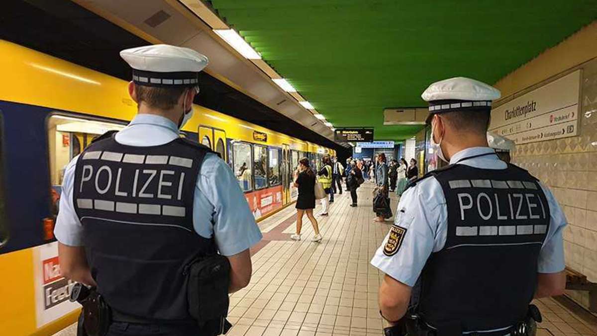 Kontrolle der SSB und der Polizei in Stuttgart: So viele Fahrgäste trugen in Stadtbahnen und an Haltestellen Masken