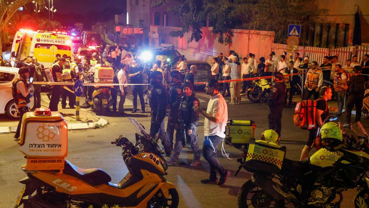 Israel: Mindestens drei Tote bei Anschlag in Elad