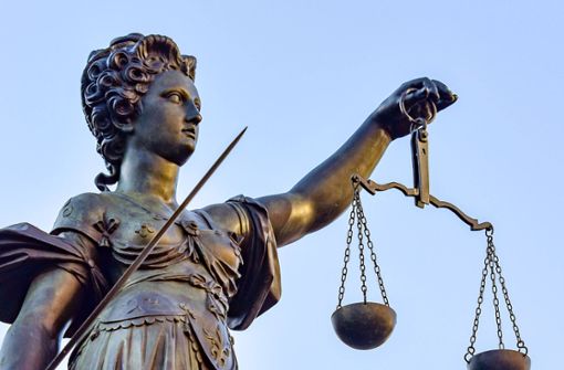 Gerichtshof erklärt Corona-Verordnung in Teilen für rechtswidrig