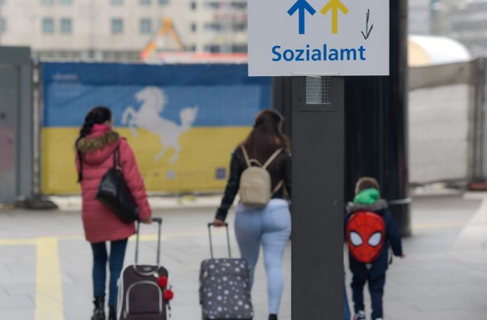 Hotelplätze und Standorte für Container gesucht: Stuttgart braucht bald 10 000 Plätze für Flüchtlinge